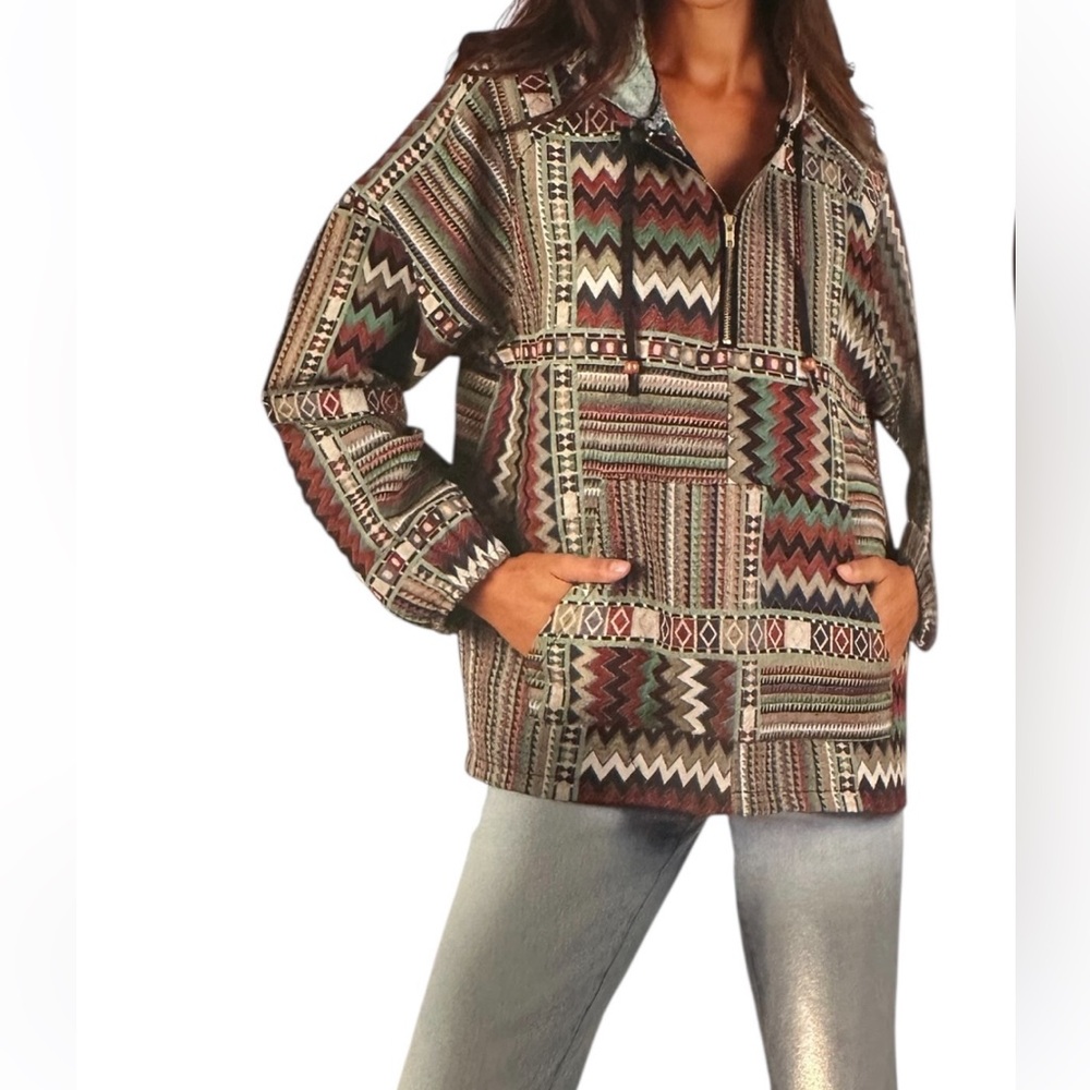 L/XL. Sacred Threads Geometric Patterned Hoodie.   225506.   CL/GR11